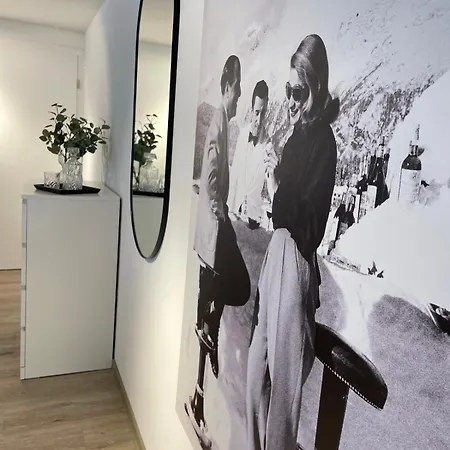 Апартаменты Geraeumige Stadt-wohnung - Mit Parkplatz *