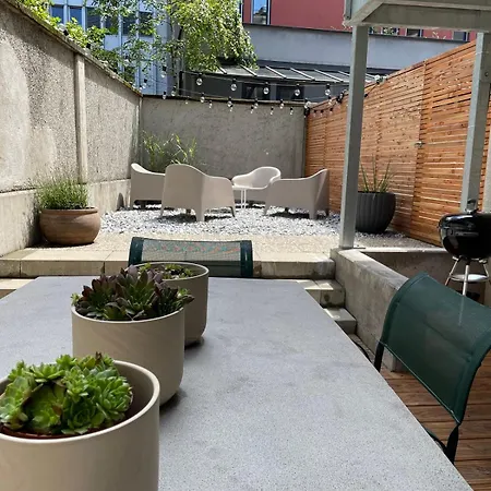 Апартаменты Geraeumige Stadt-wohnung - Mit Parkplatz Брегенц